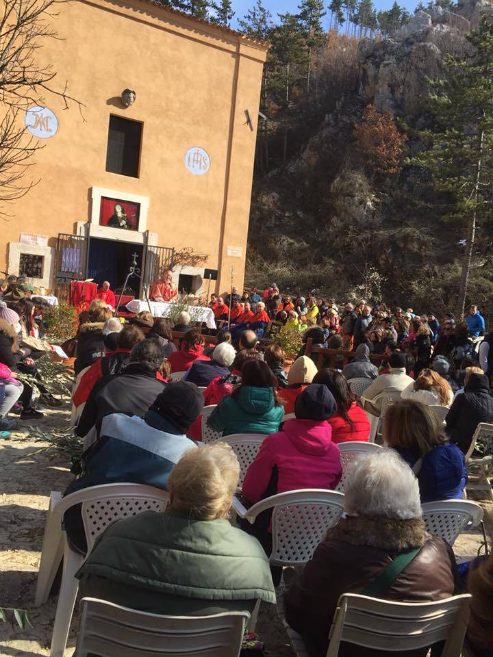 madonna fore domenica palme 2018