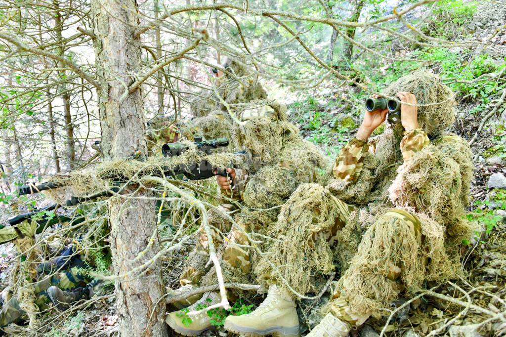 alpini 9 reggimento l'aquila con soldati oman