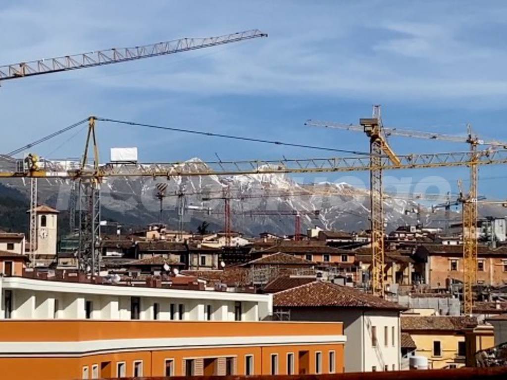 L'Aquila in ricostruzione da ponte belvedere 