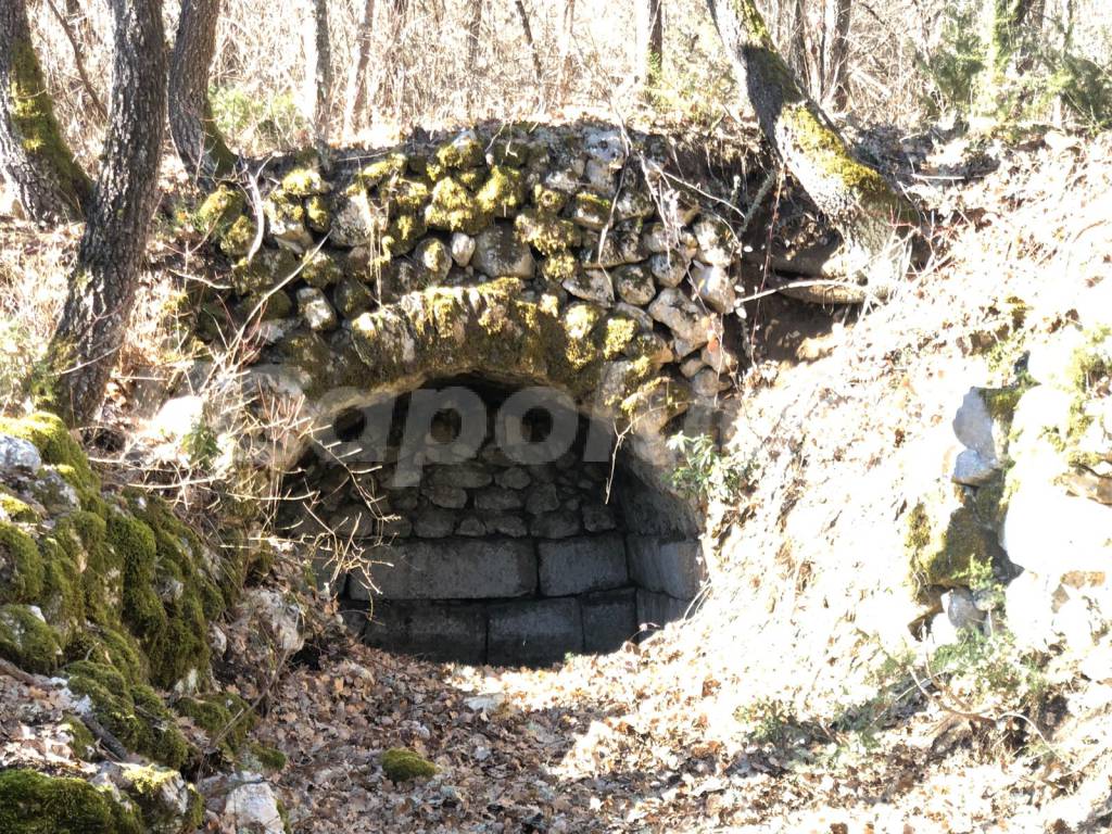 Fonte Ciarlotta a Campana