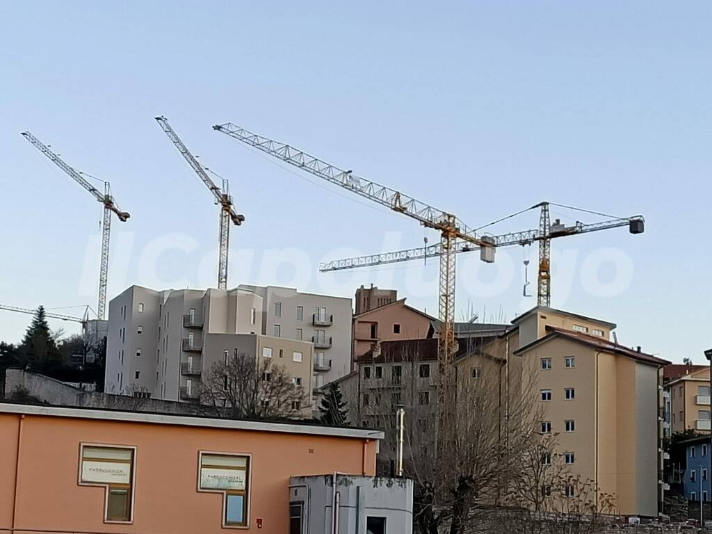 l'aquila gru ricostruzione 