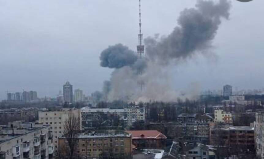 ucraina colpita torre tv kiev FOTO ANSA