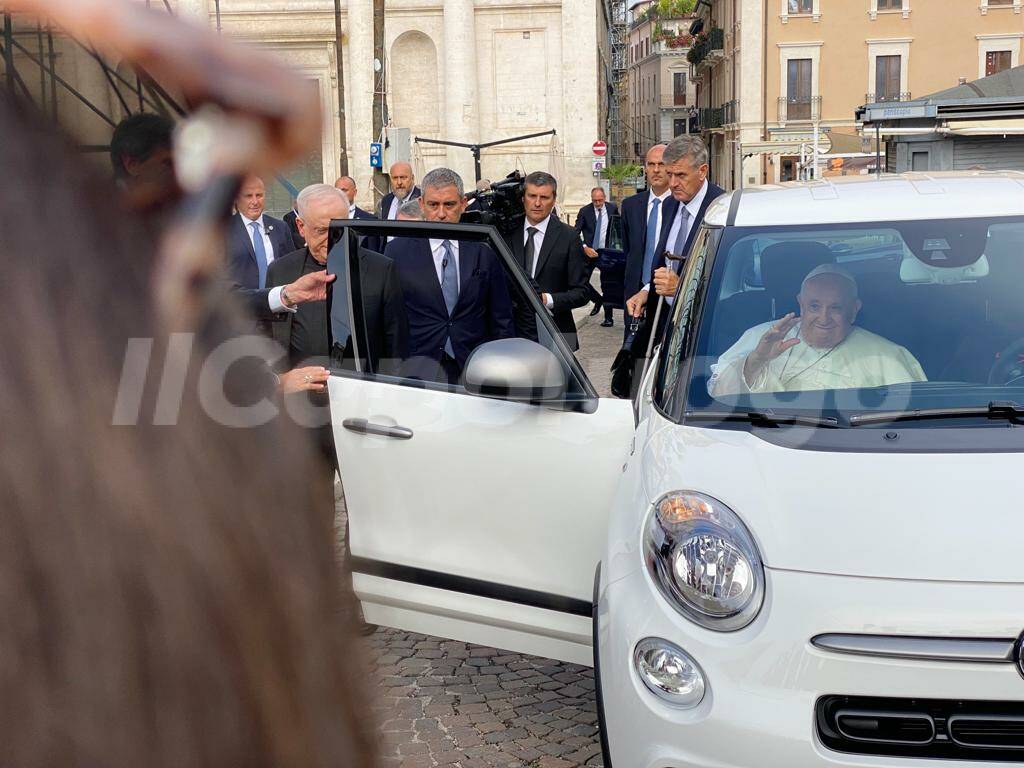 papa francesco l'aquila perdonanza 2022