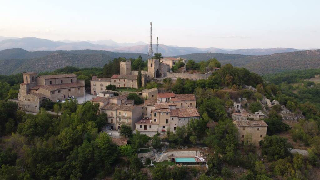 castello di Fagnano alto